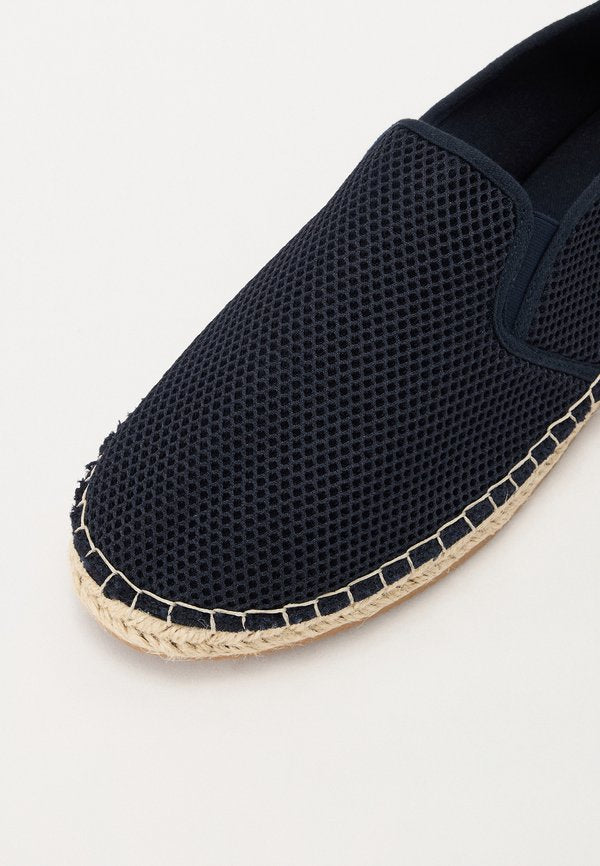 Pier One by Zalando