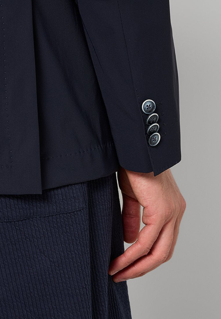 BOSS HUGE SLIM FIT