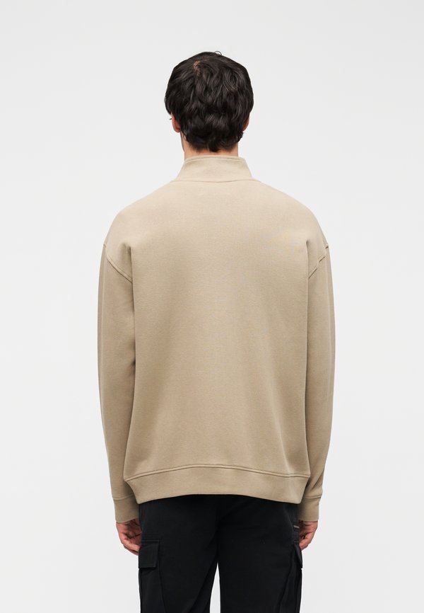 Pier One by Zalando