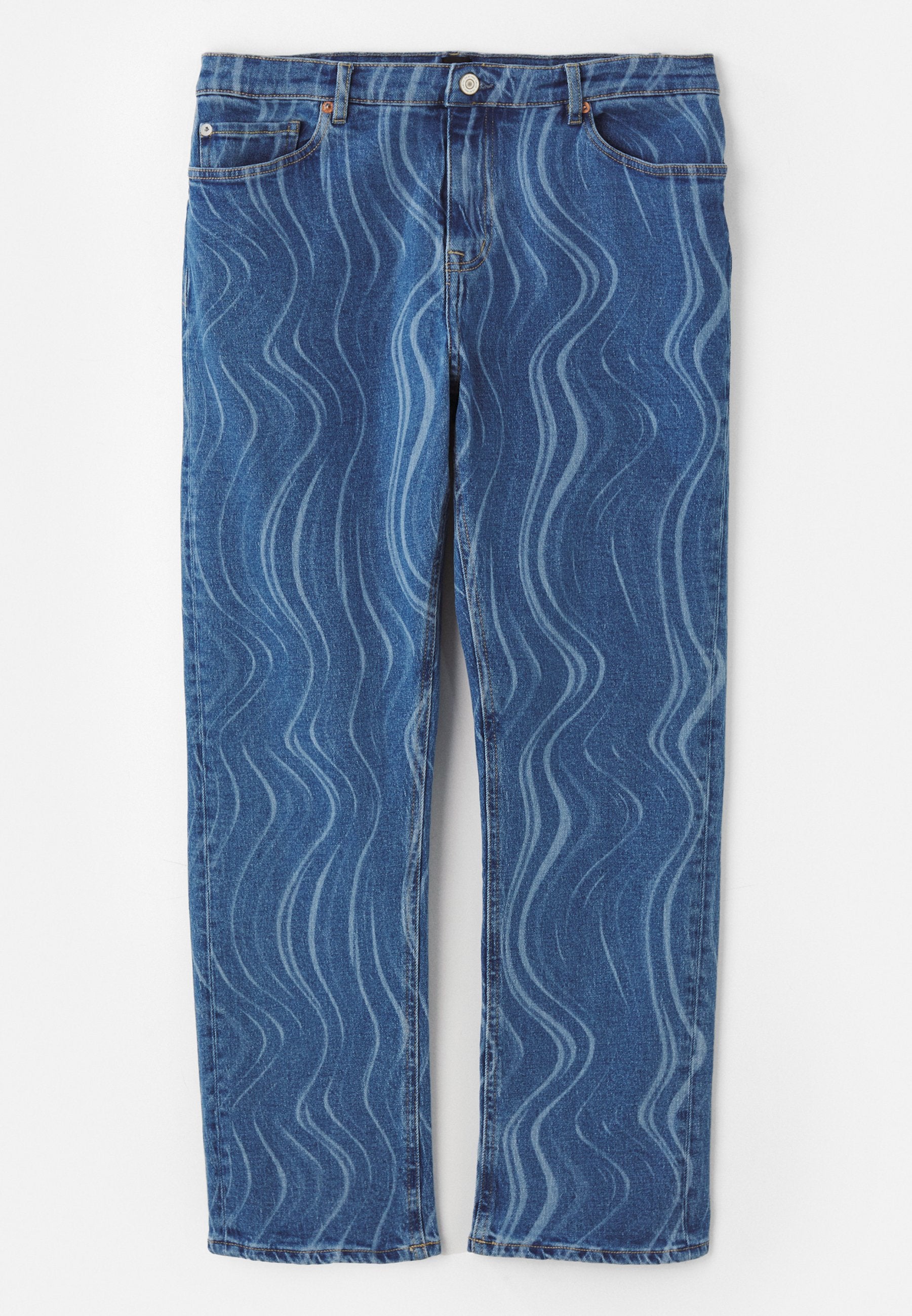 Blaue Jeans aus Denim mit einem gewellten hellblauen Muster, geradem Beinausschnitt, Knopfverschluss und gestickten Details an den Taschen.