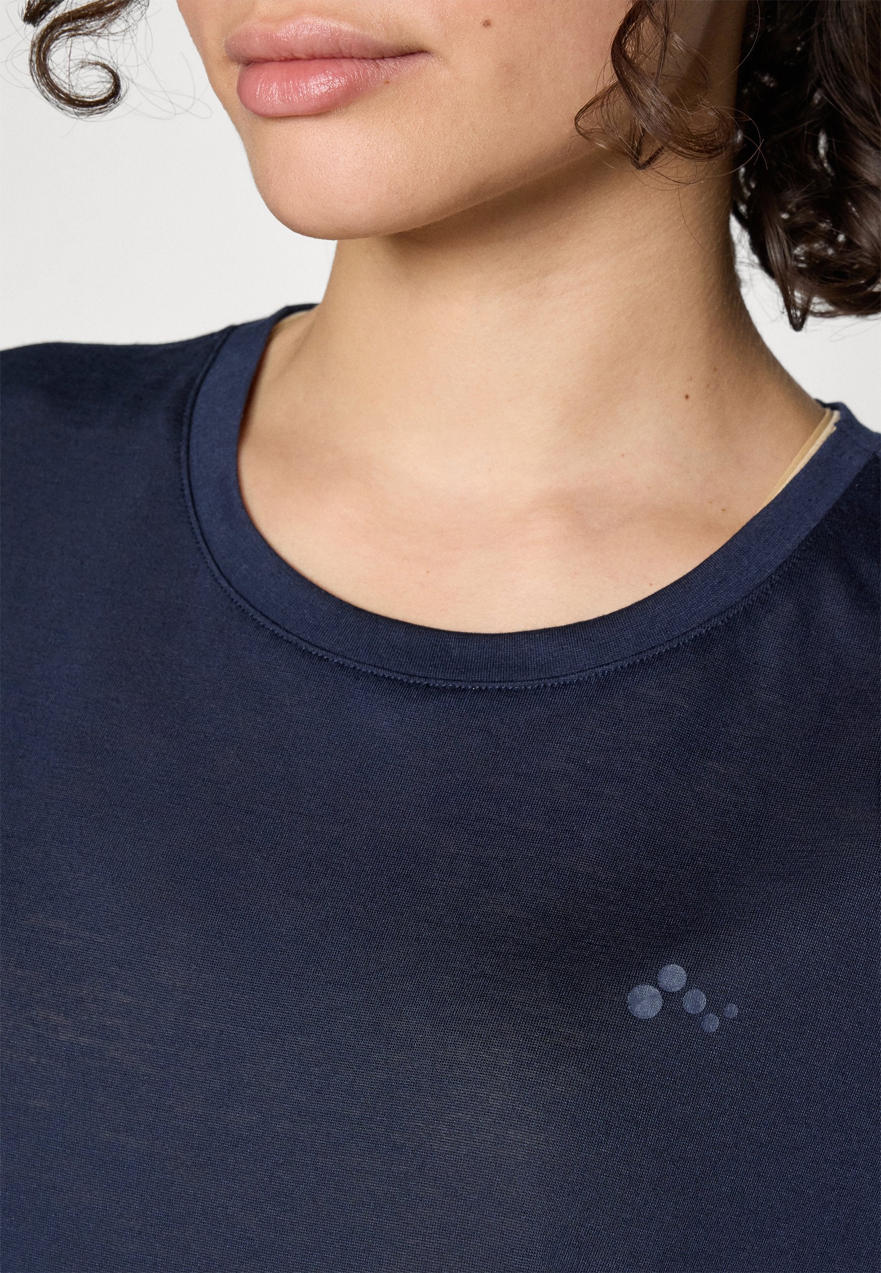 ONLY Play ONPAUB-SAGE ON BAT TEE