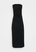 Schwarzes ärmelloses Kleid mit rundem Ausschnitt, tailliertem Oberteil, verdrehtem Detail an der Taille und einem goldenen Hardware-Akzent an der Seite.