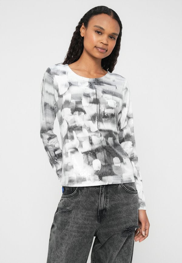 DKNY