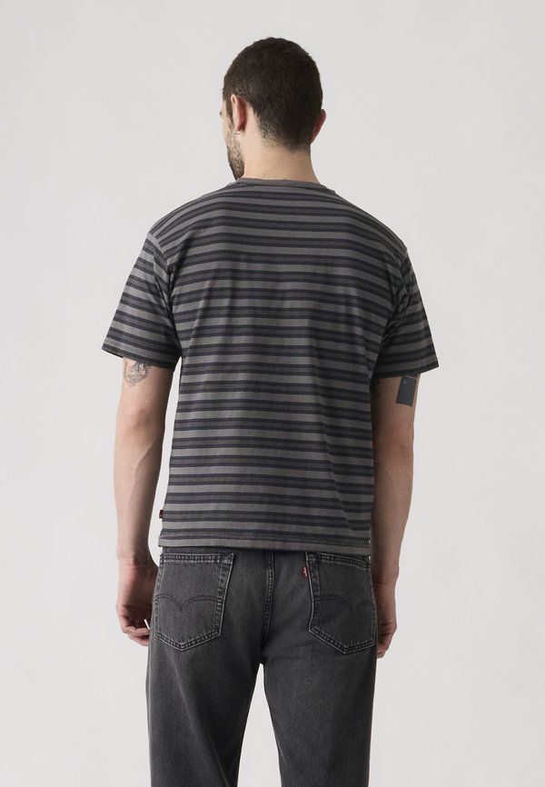 Levi's® VINTAGE TEE