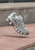 Nike Sportswear SHOX TL - Trainers - neutral grey/pearl pink/metallic silver-coloured/black/white