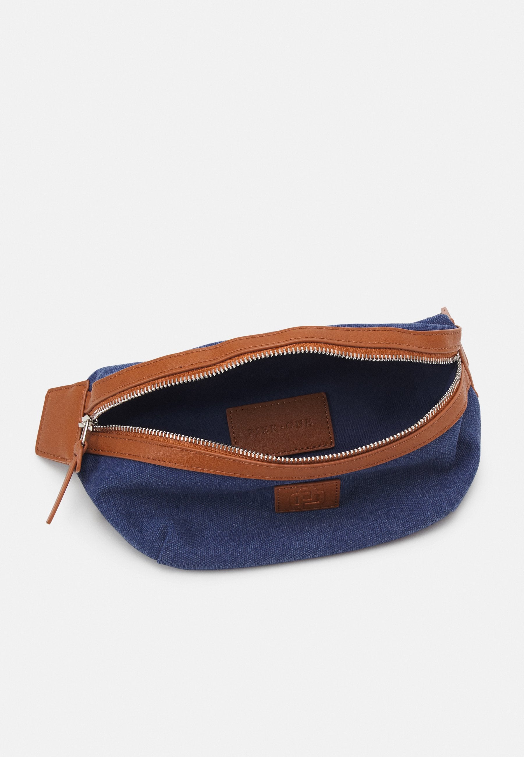 Pier One UNISEX
