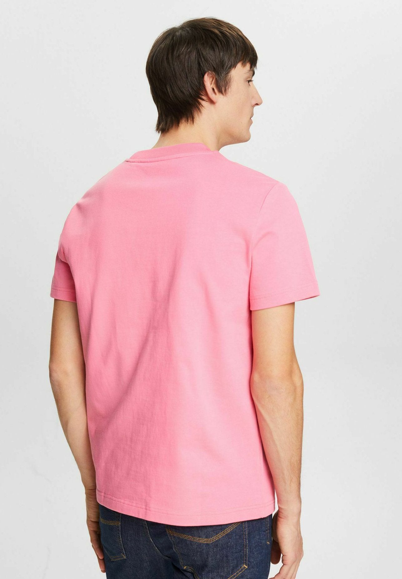 UNISEX LOGO Media 3