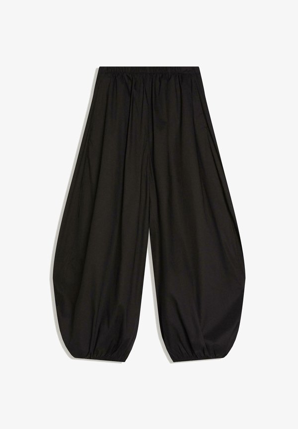 Bershka TROUSERS 00928741 - Trousers - black