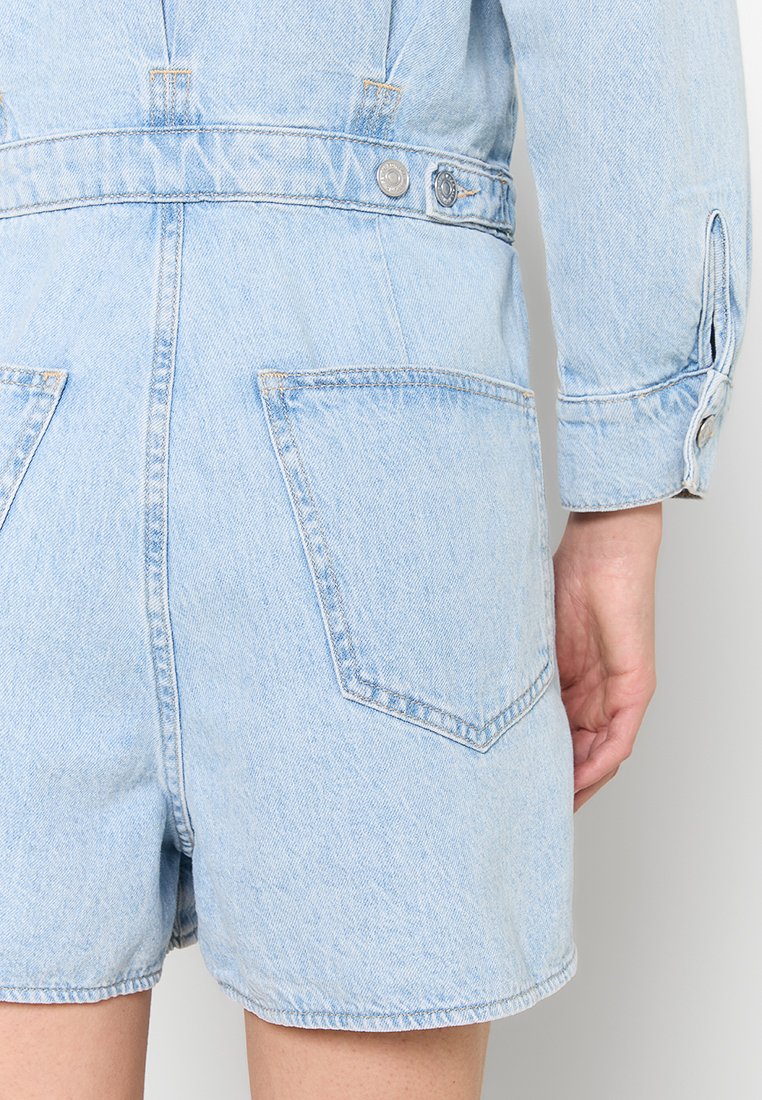 7 for all mankind