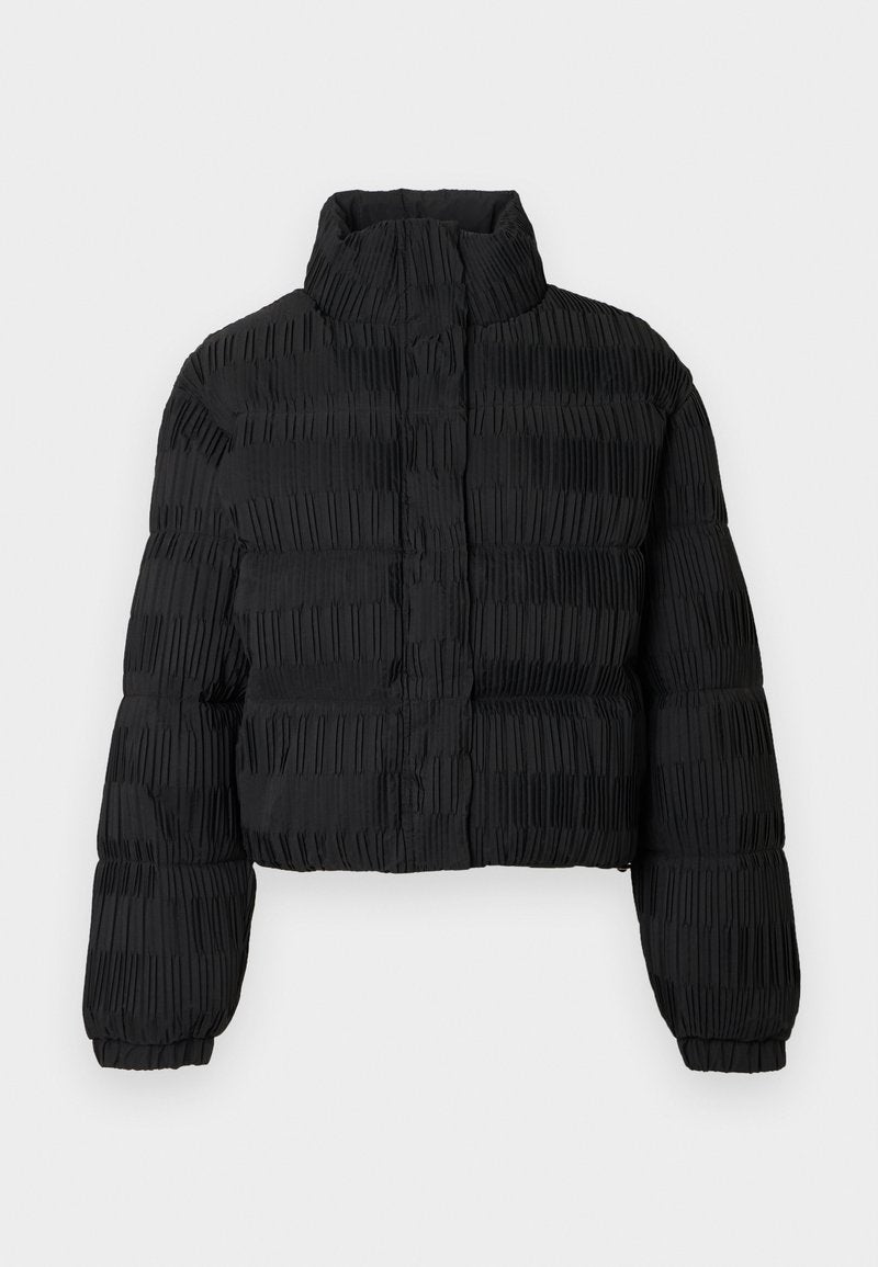 STORM PUFFER Media 1