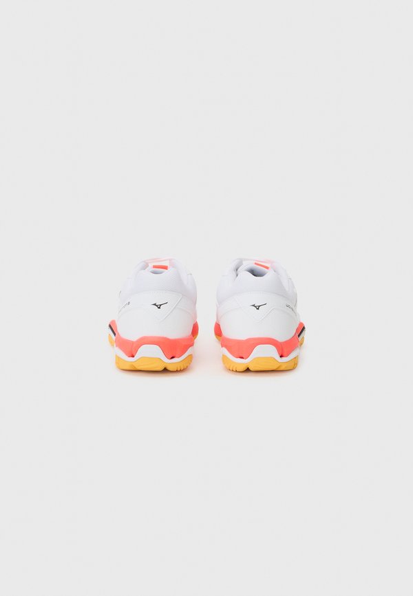 Mizuno WAVE PHANTOM 3