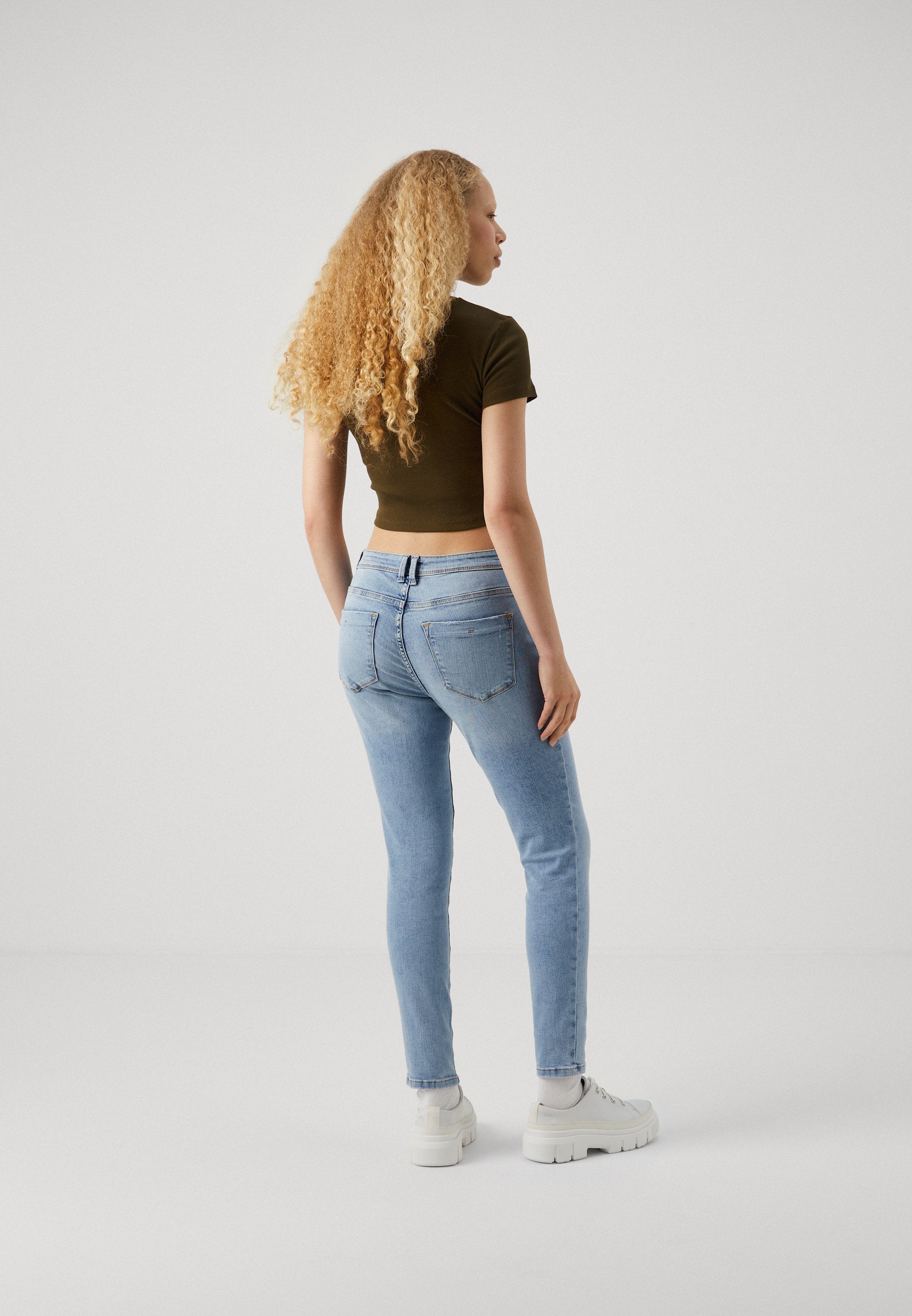 ONLSHAPE Media 4