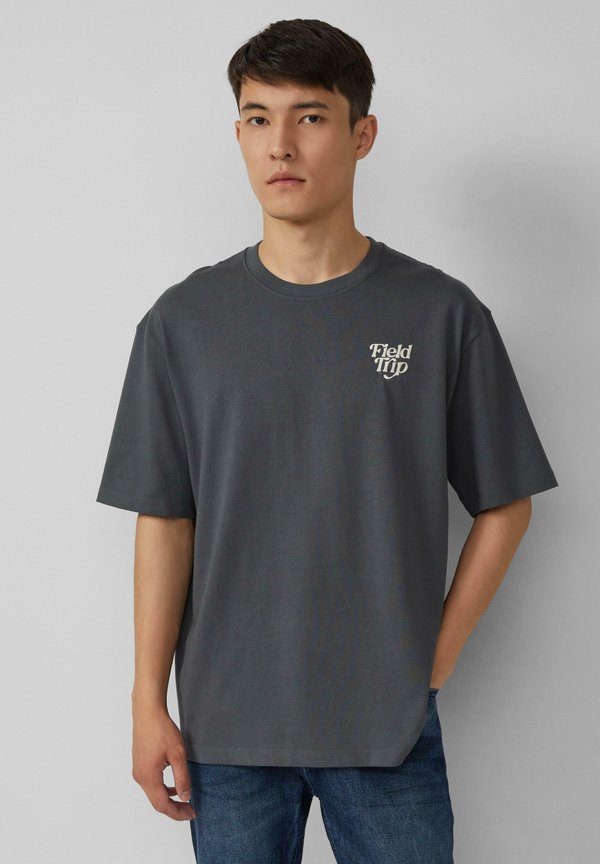 s.Oliver MIT STICKEREI - Print T-shirt - schiefergrau