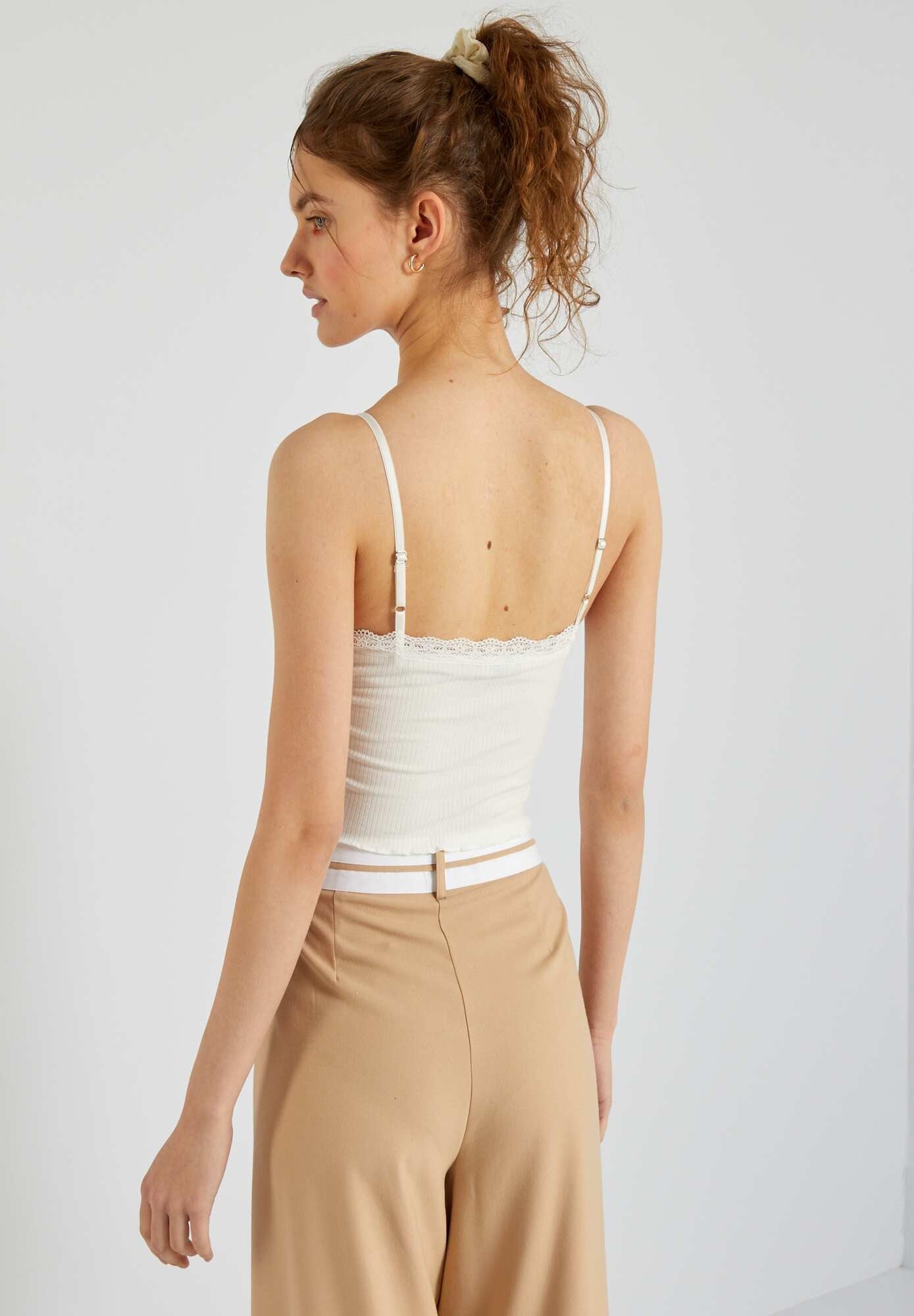 KIABI WITH LACE DETAIL