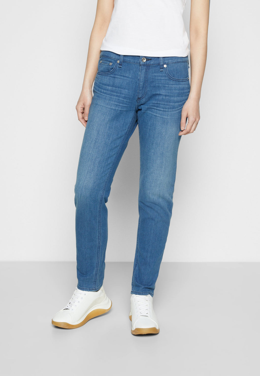 rag & bone DRE LOW-RISE SLIM BOYFRIEND WHITE LABEL
