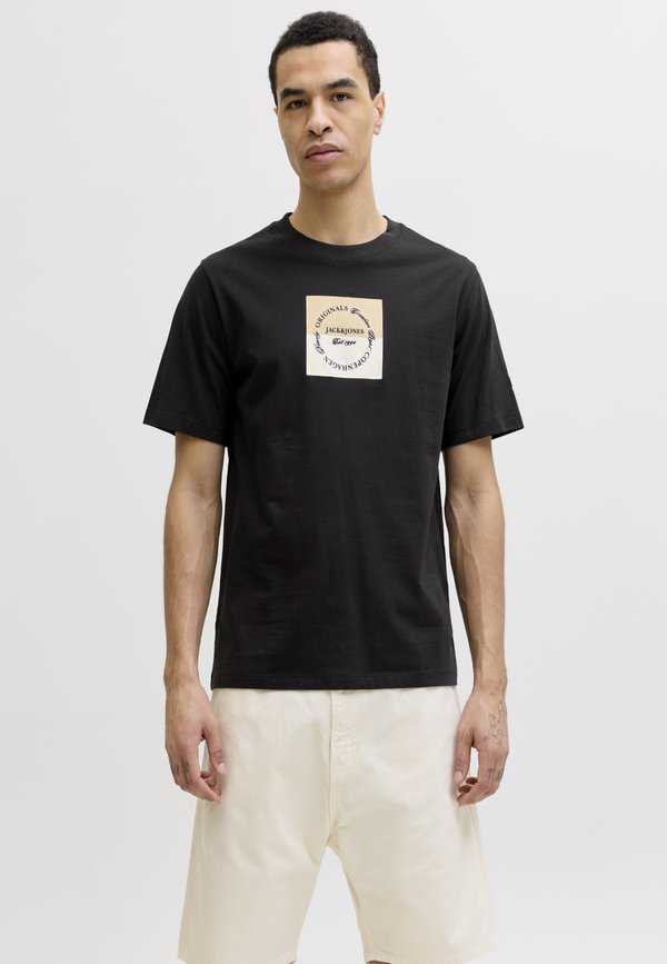 Jack & Jones JORCATSKILLS SQUARE BRANDING TEE - Print T-shirt - black