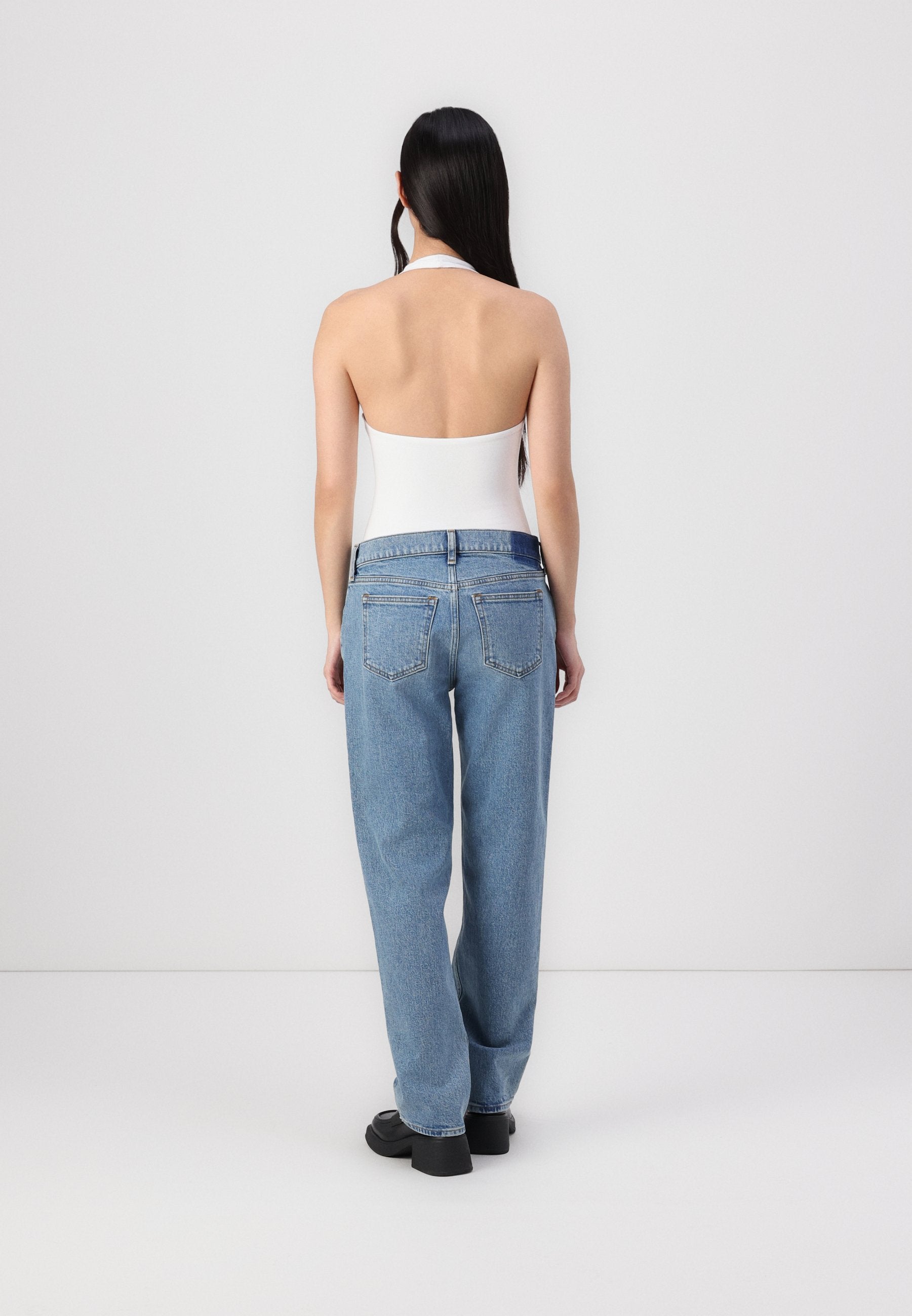 Abercrombie & Fitch Mid Rise 90s Straight Jean