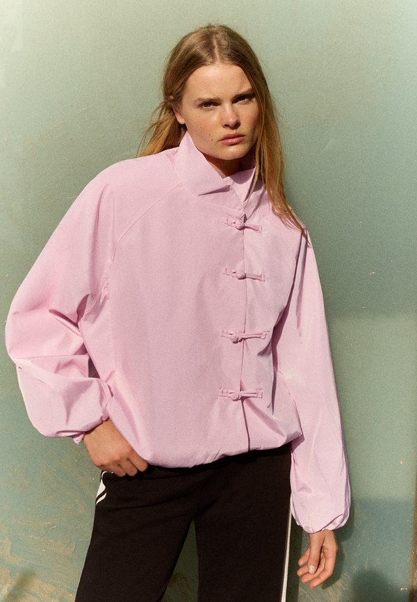 Bershka WITH CLASPS - JACKET - Summer jacket - pink