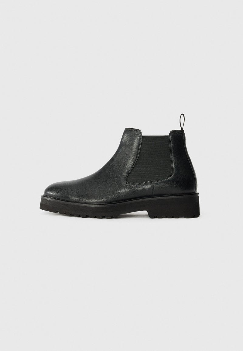 LEATHER Media 1