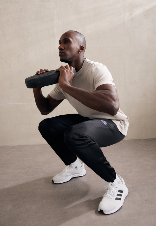EA7 Emporio Armani VIGOR7 PANTS