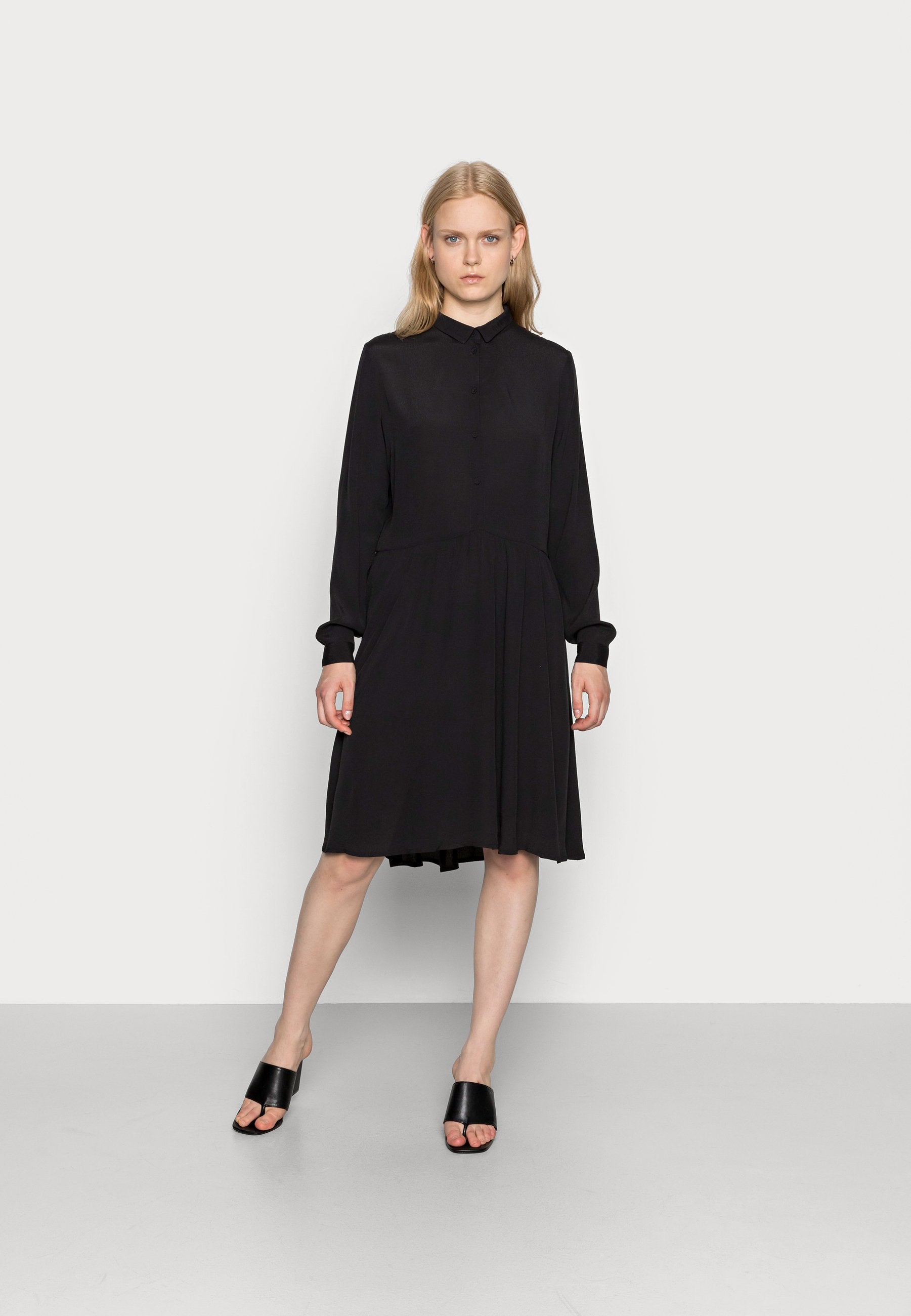 Minimum BINDIE DRESS