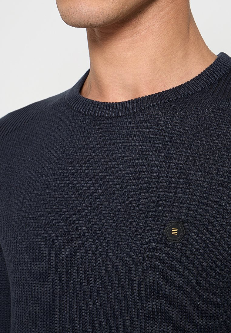 CREWNECK PLATED STRUCTURE  Media 3