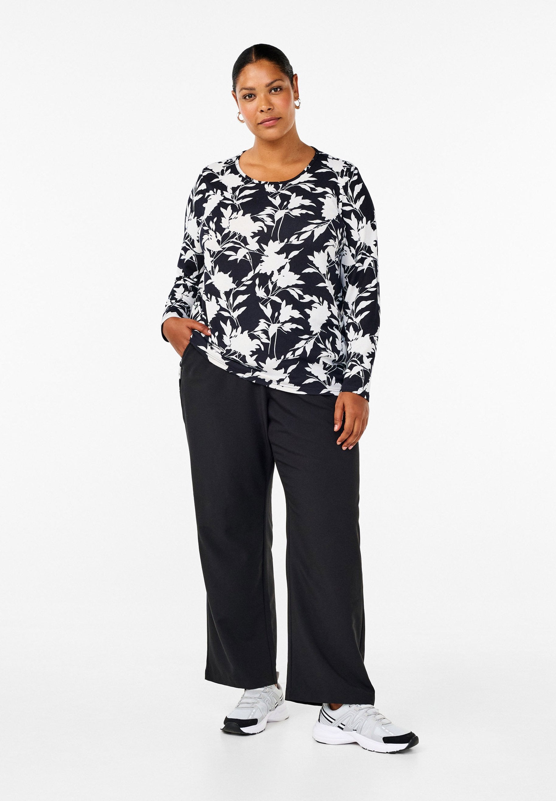 Zizzi MIT BLUMENMUSTER