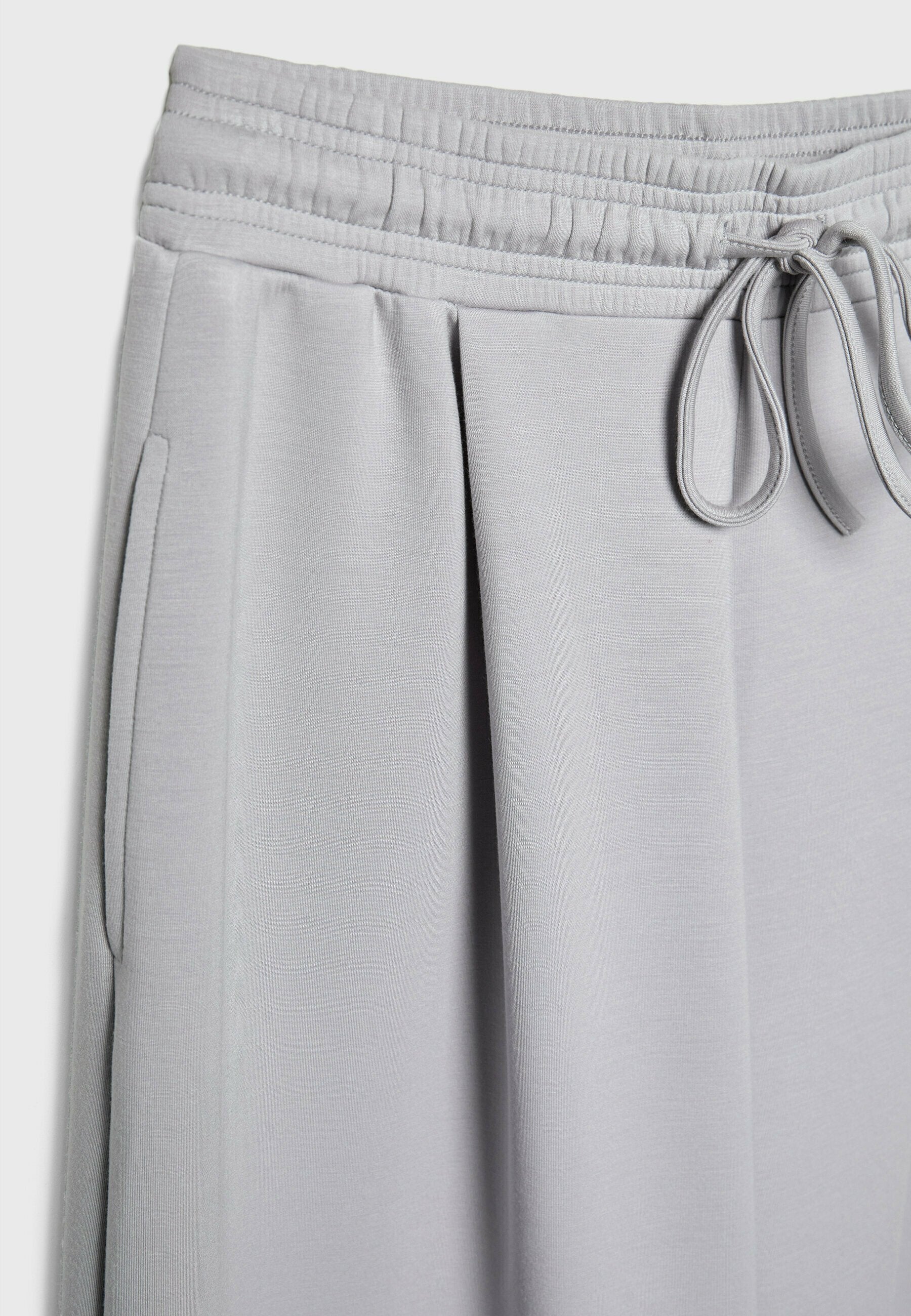 Stradivarius SOFT-TOUCH PLEATED