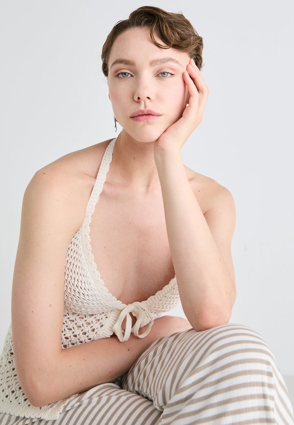 Gina Tricot HALTERNECK SINGLET