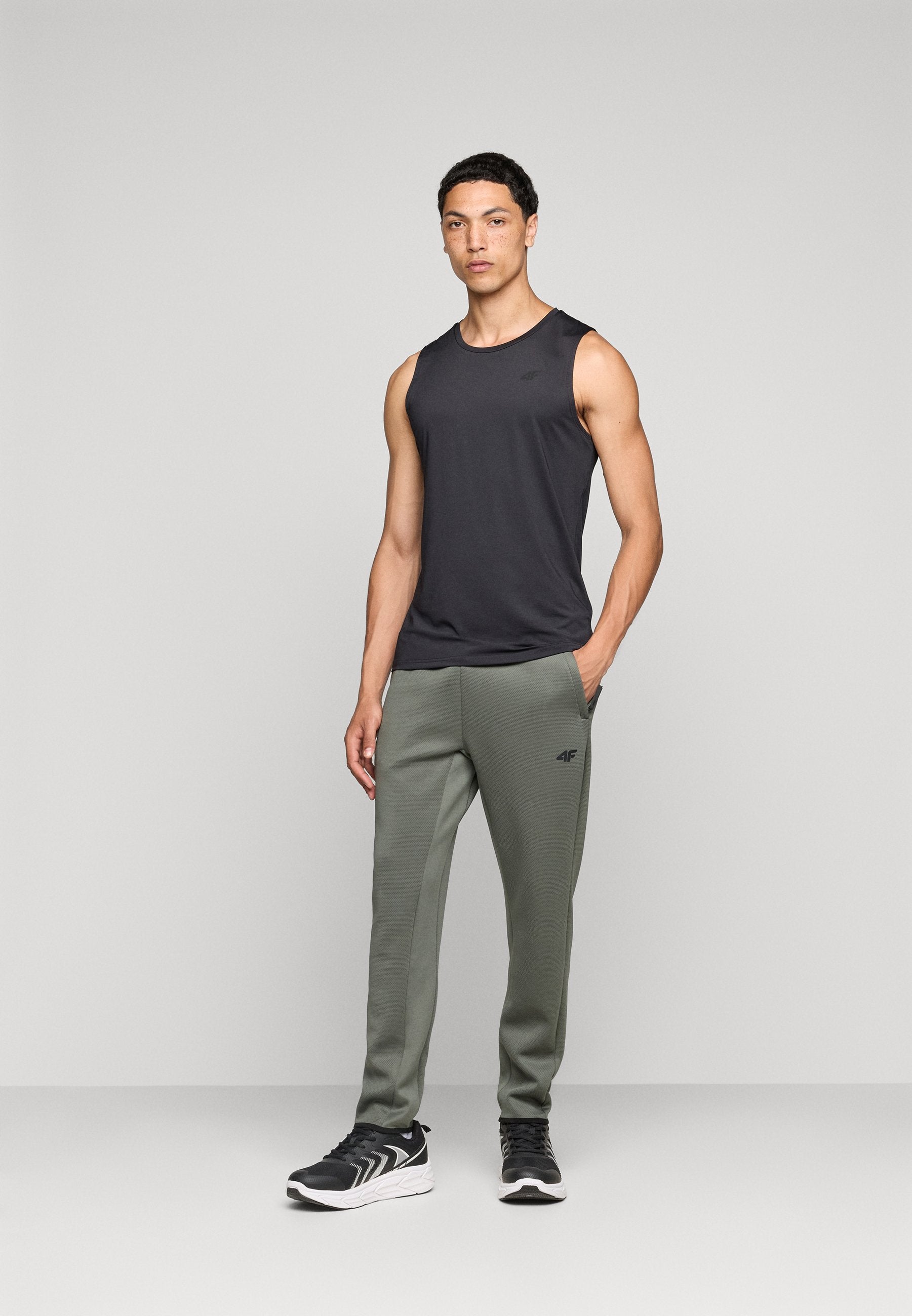 4F TROUSERS FNK