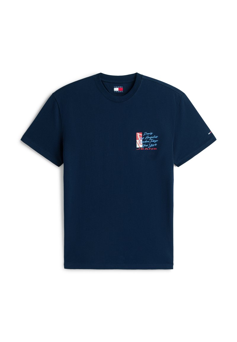 Marineblaues T-Shirt mit kurzen Ärmeln, kleinem, mehrfarbigem Grafikdruck und Stadtnamen auf der linken Brust sowie einem kleinen Logo am linken Ärmel.