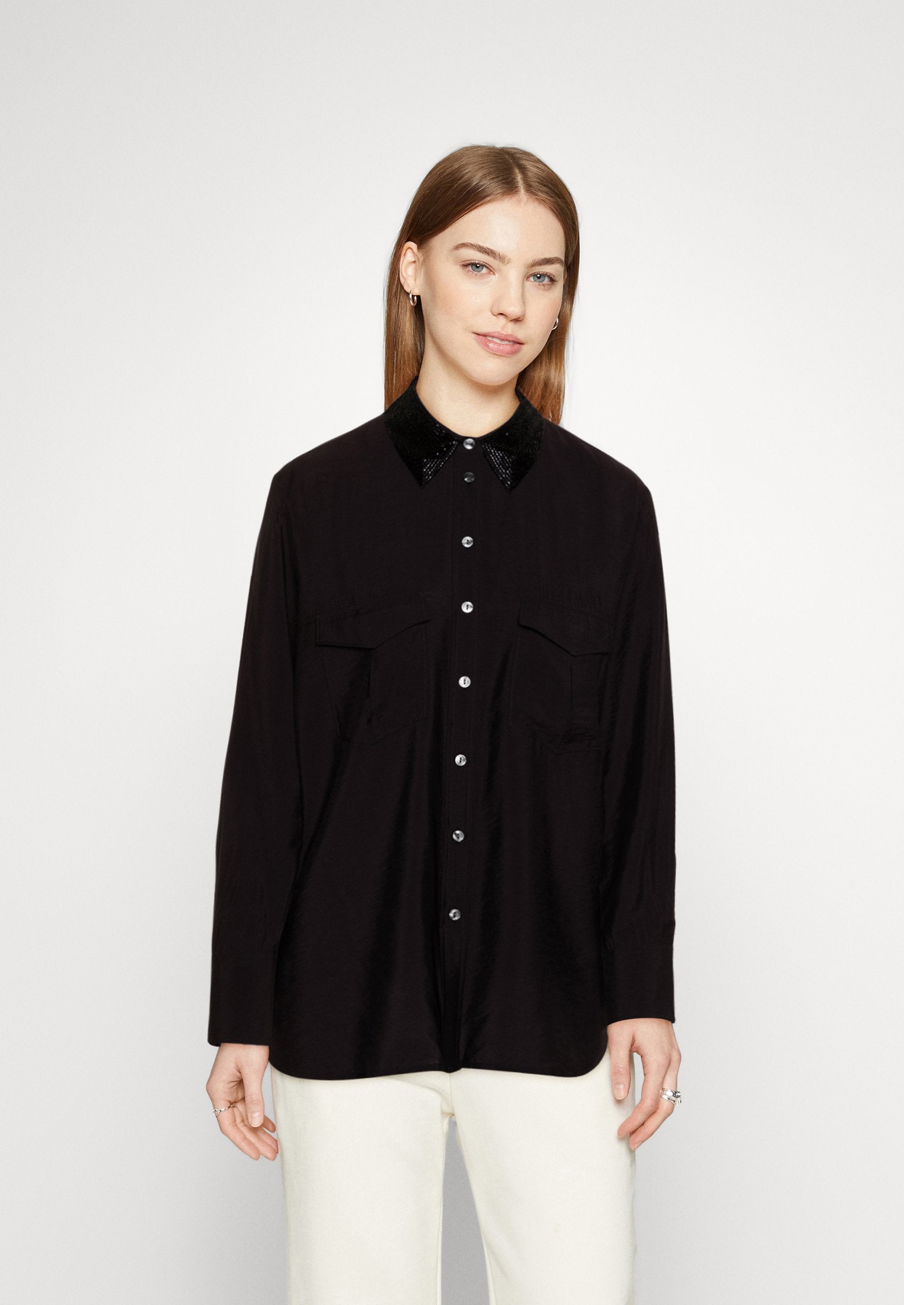 Scotch & Soda RELAXED FIT WITH BEADED COLLAR AND CHEST POCKETS