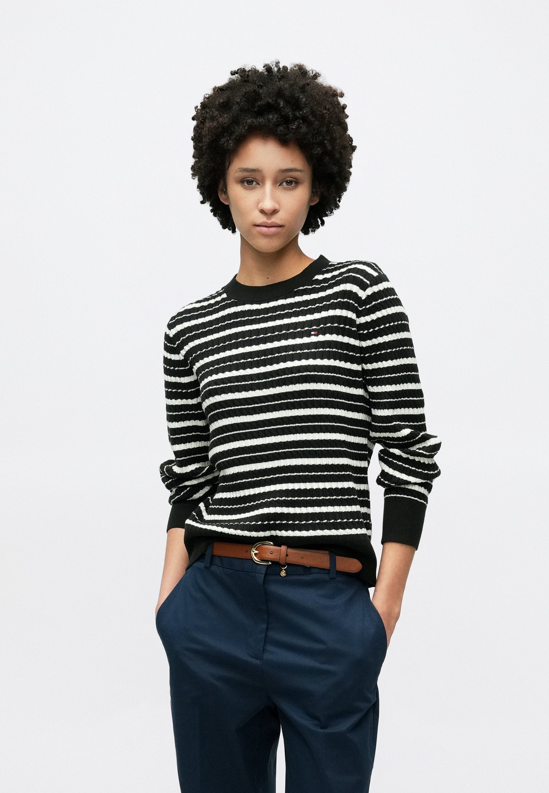 SLIM STRAIGHT Media 5
