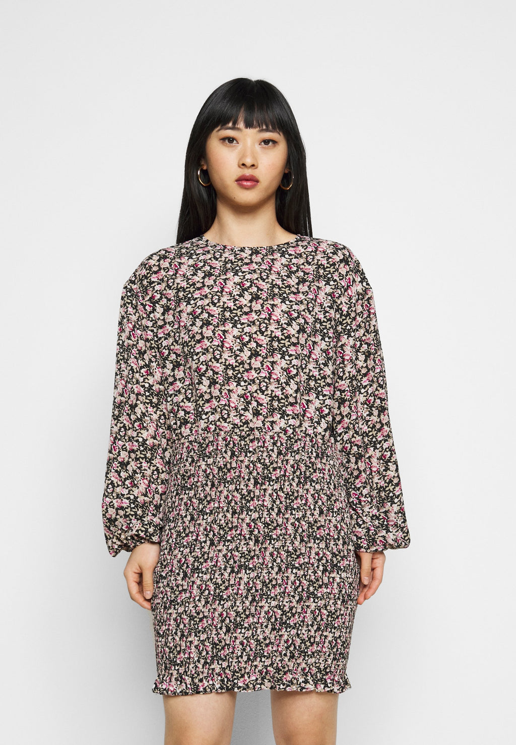 Missguided Petite FLORAL SHIRRED LONG SLEEVE MINI DRESS