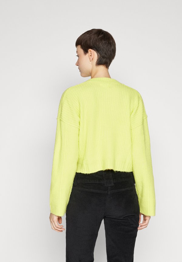 Even&Odd CROPPED VNECK