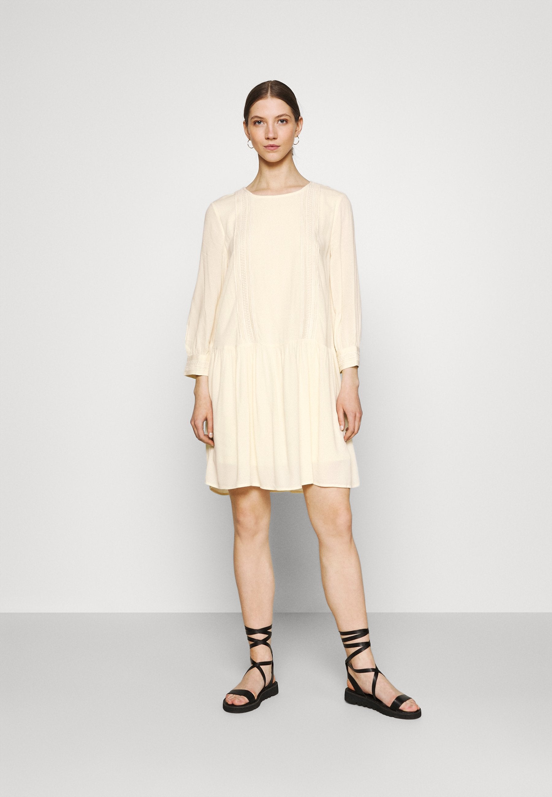 Vero Moda VMGIDGET 3/4 SHORT DRESS