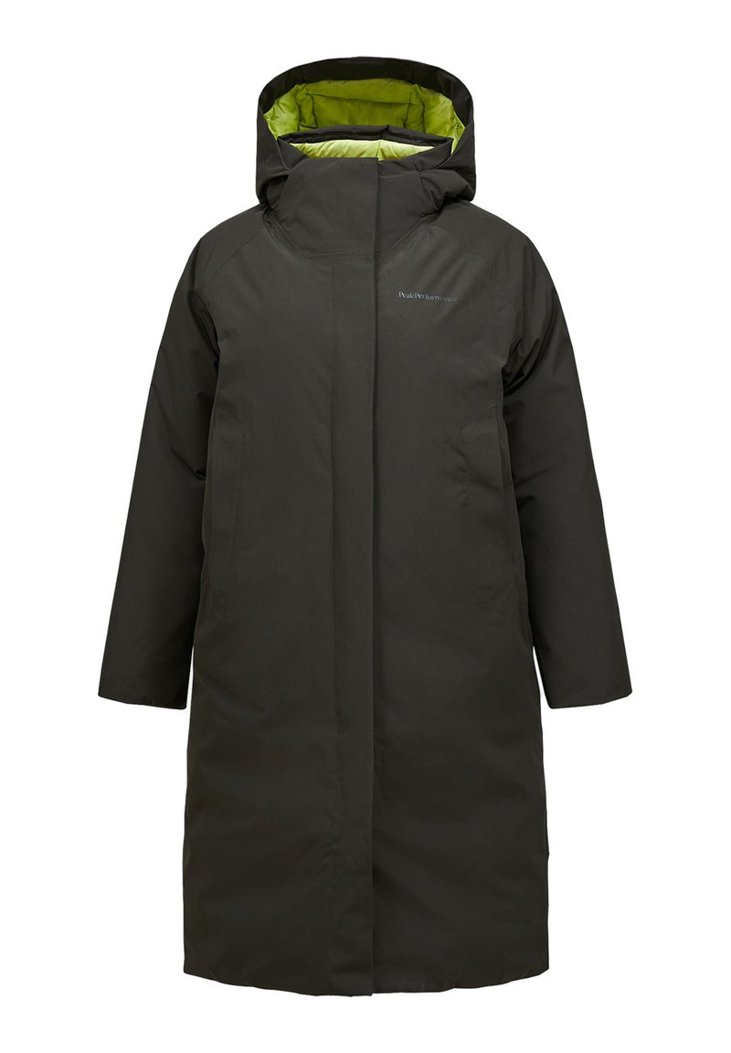 Langer schwarzer Parka mit Kapuze, ausgestattet mit einem leuchtend grünen Innenfutter. Hergestellt aus einem glatten, wasserabweisenden Material, minimalistisches Design.