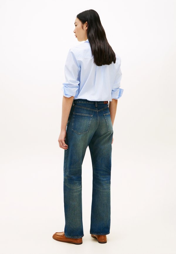 Tommy Hilfiger WHISKERED MID RISE LOOSE STRAIGHT LEG JEANS