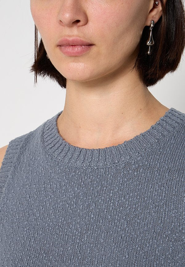 DKNY