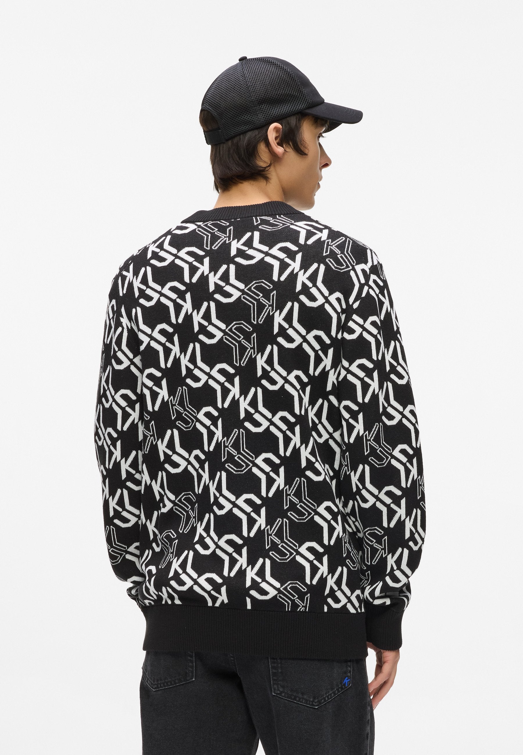 MONOGRAM Media 4