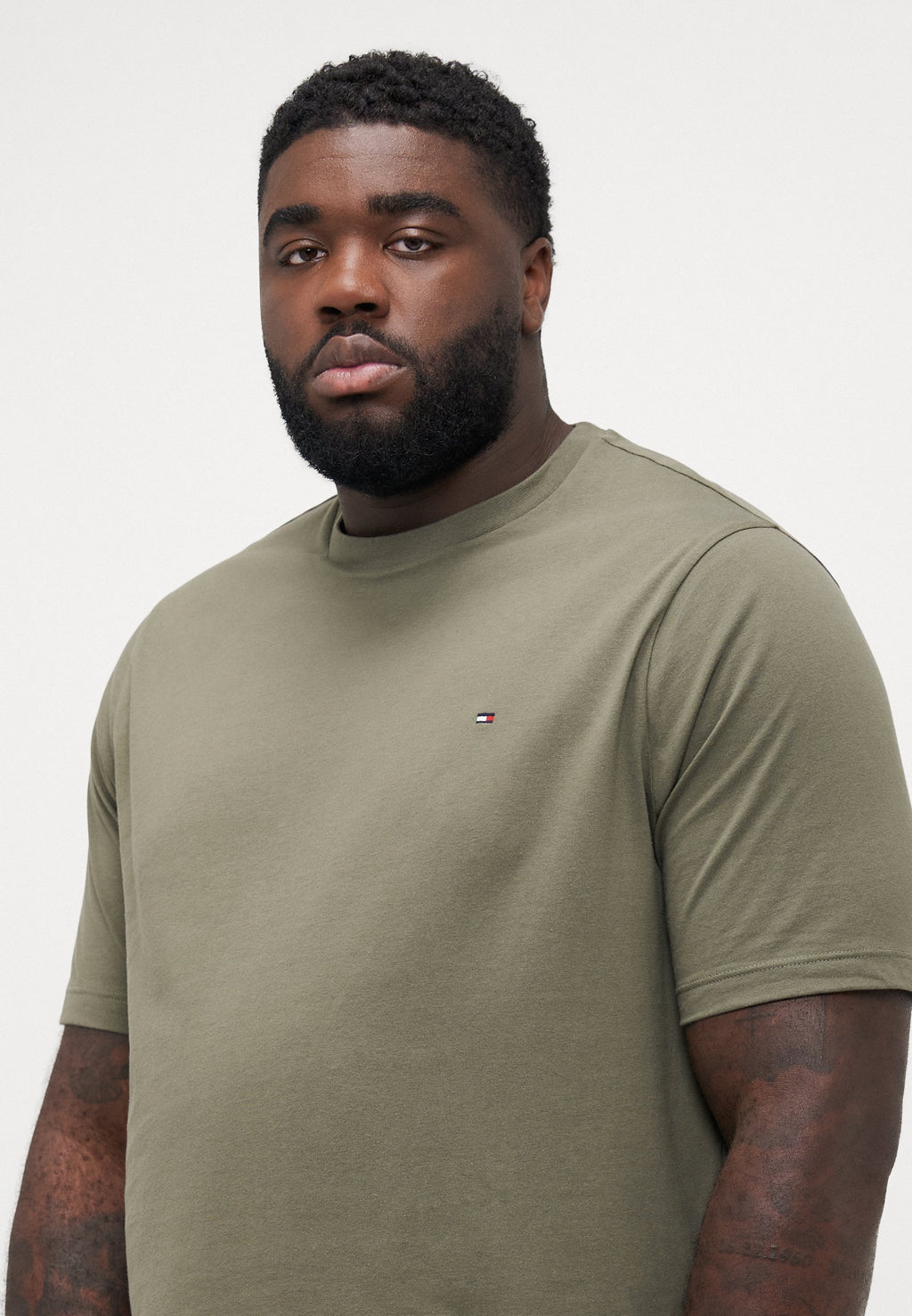 SEASONAL SOLID TEE Media 5