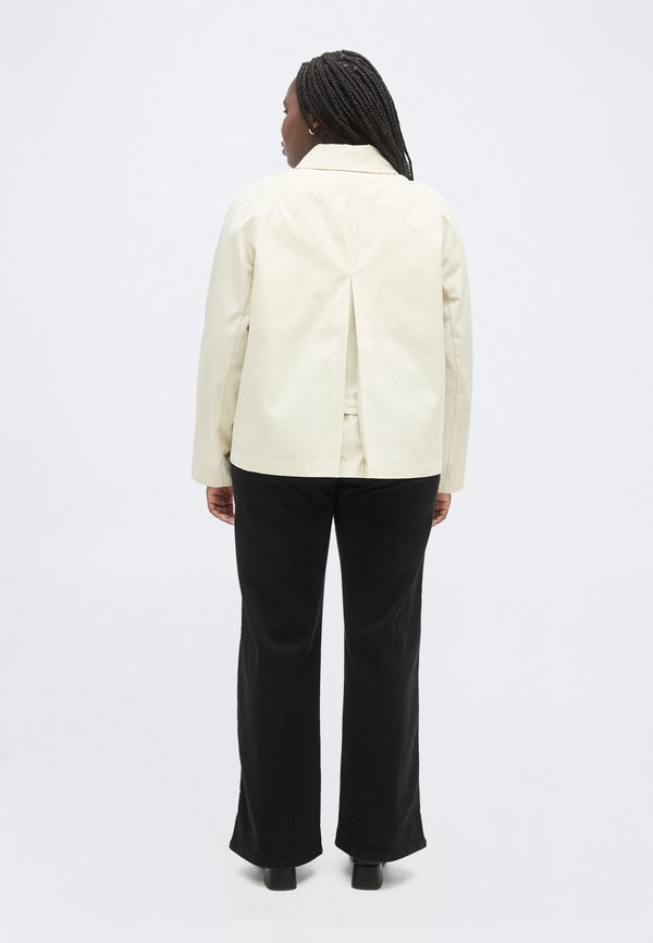 Tommy Hilfiger Curve CURVE WATER REPELLENT COLLARED RELAXED SHORT JACKET