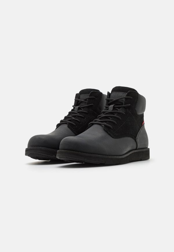 Levi's® JAX PLUS