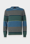 Gestreifter Pullover mit horizontalen Linien in Blau, Grün, Braun und Grau; aus weichem Material mit Rundhalsausschnitt und gerippten Bündchen.