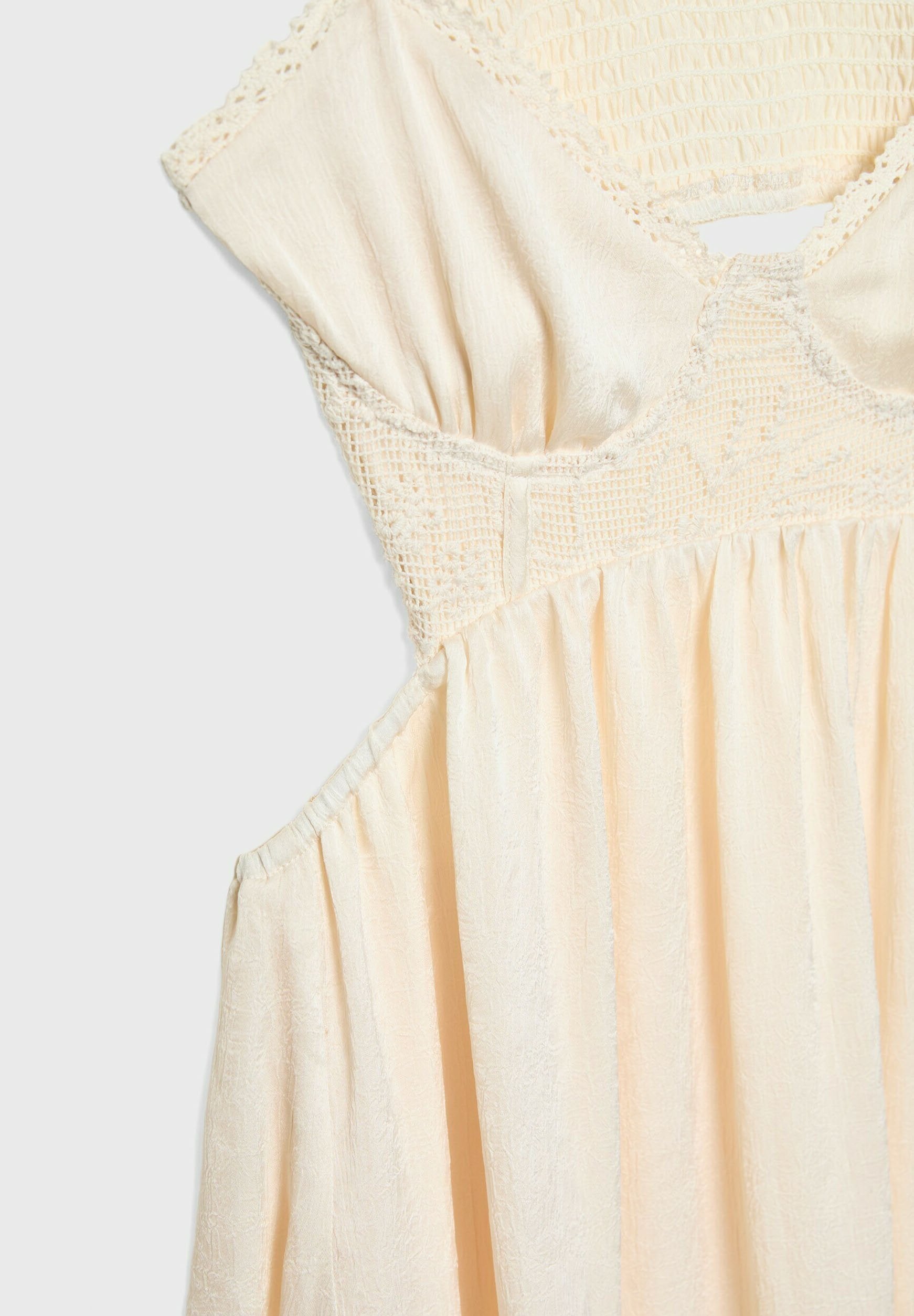 Stradivarius FLOWING RUFFLED