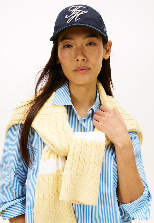 Tommy Hilfiger LOGO EMBROIDERY TWILL BASEBALL CAP - Cap - space blue