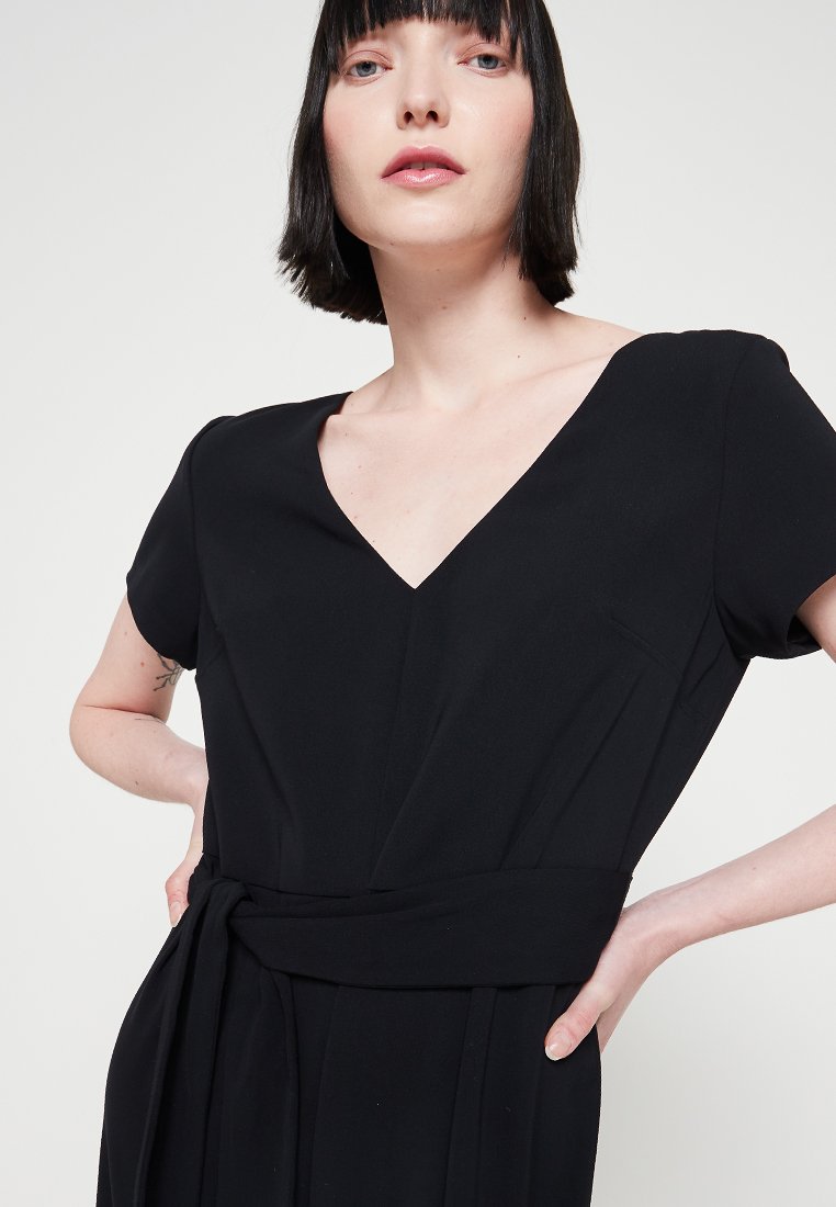 Club Monaco