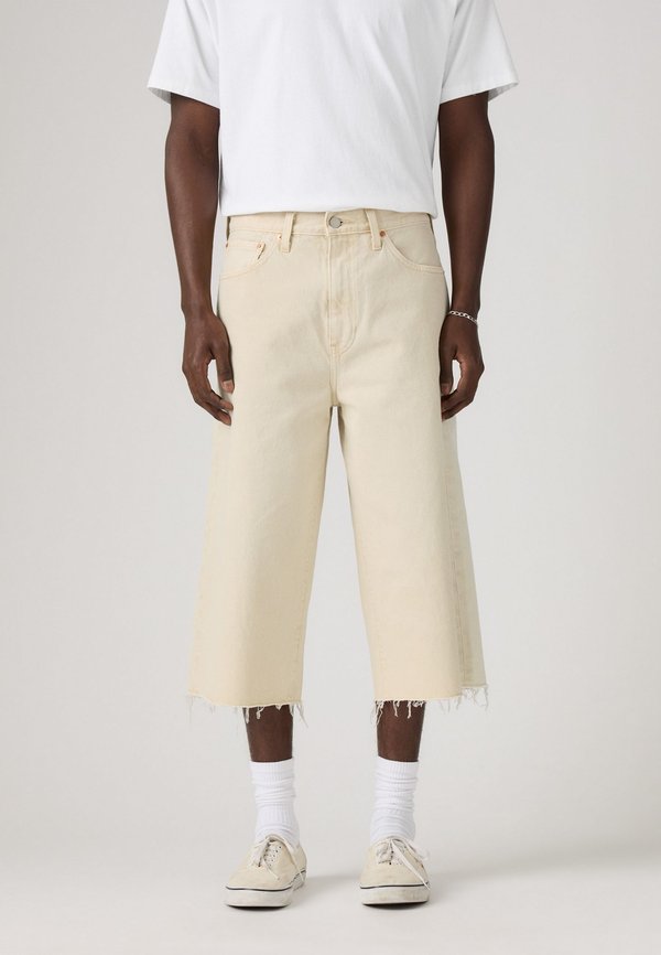 Levi's® 478® BAGGY CAPRI - Denim shorts - ecru goods