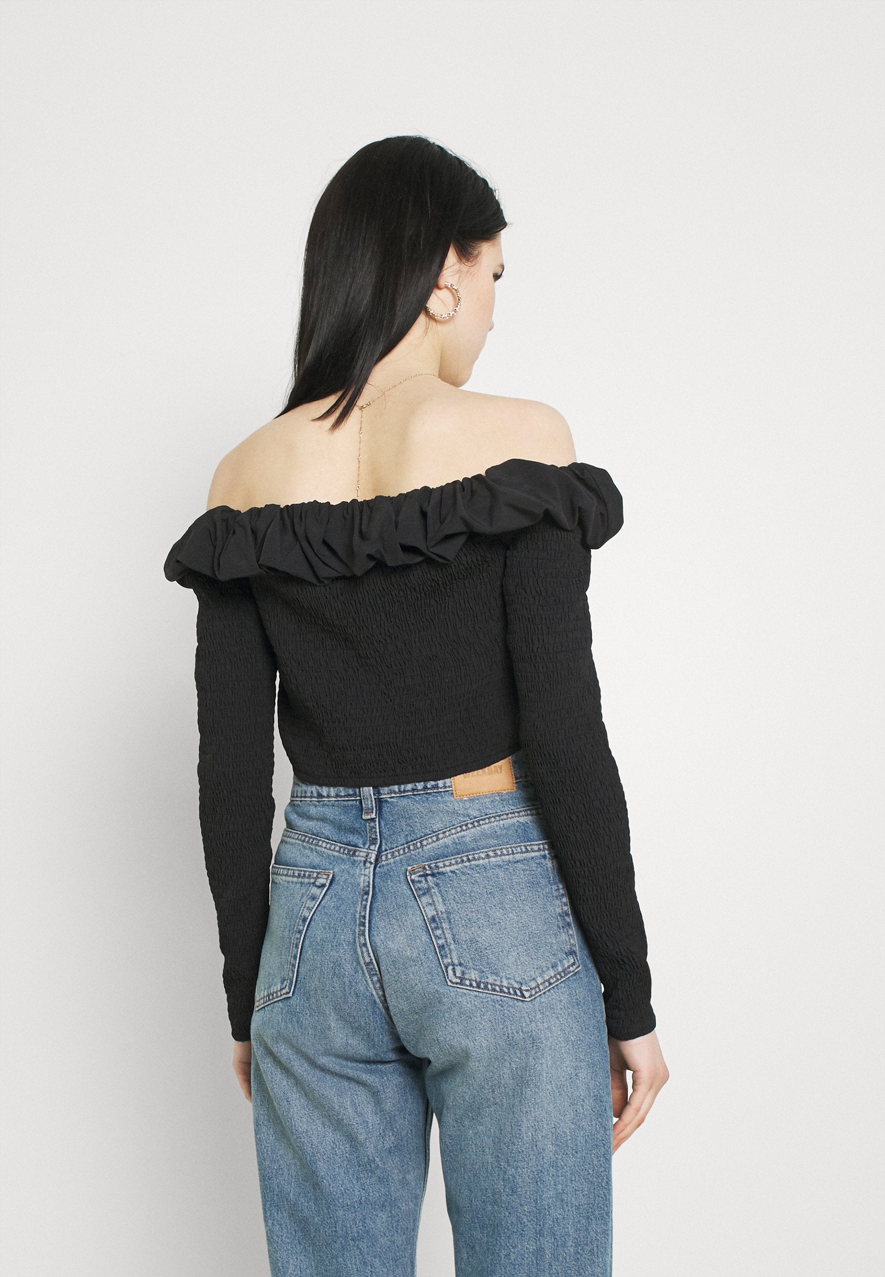 NA-KD OFF SHOULDER