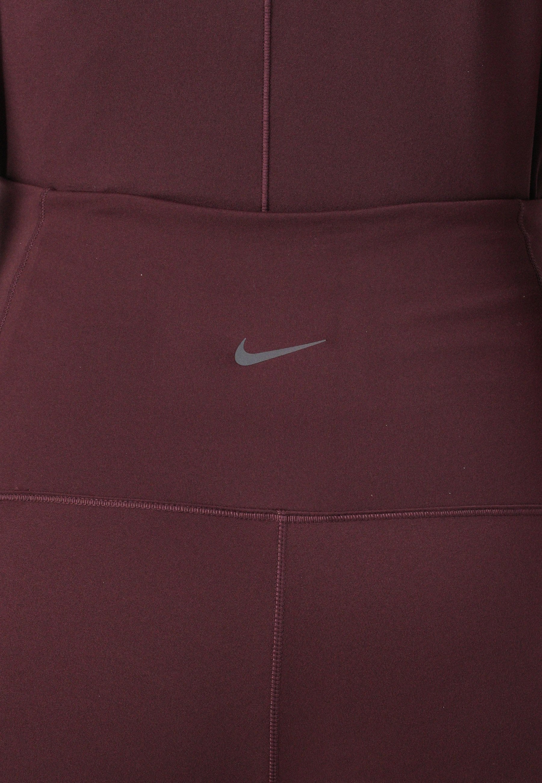 Nike Performance